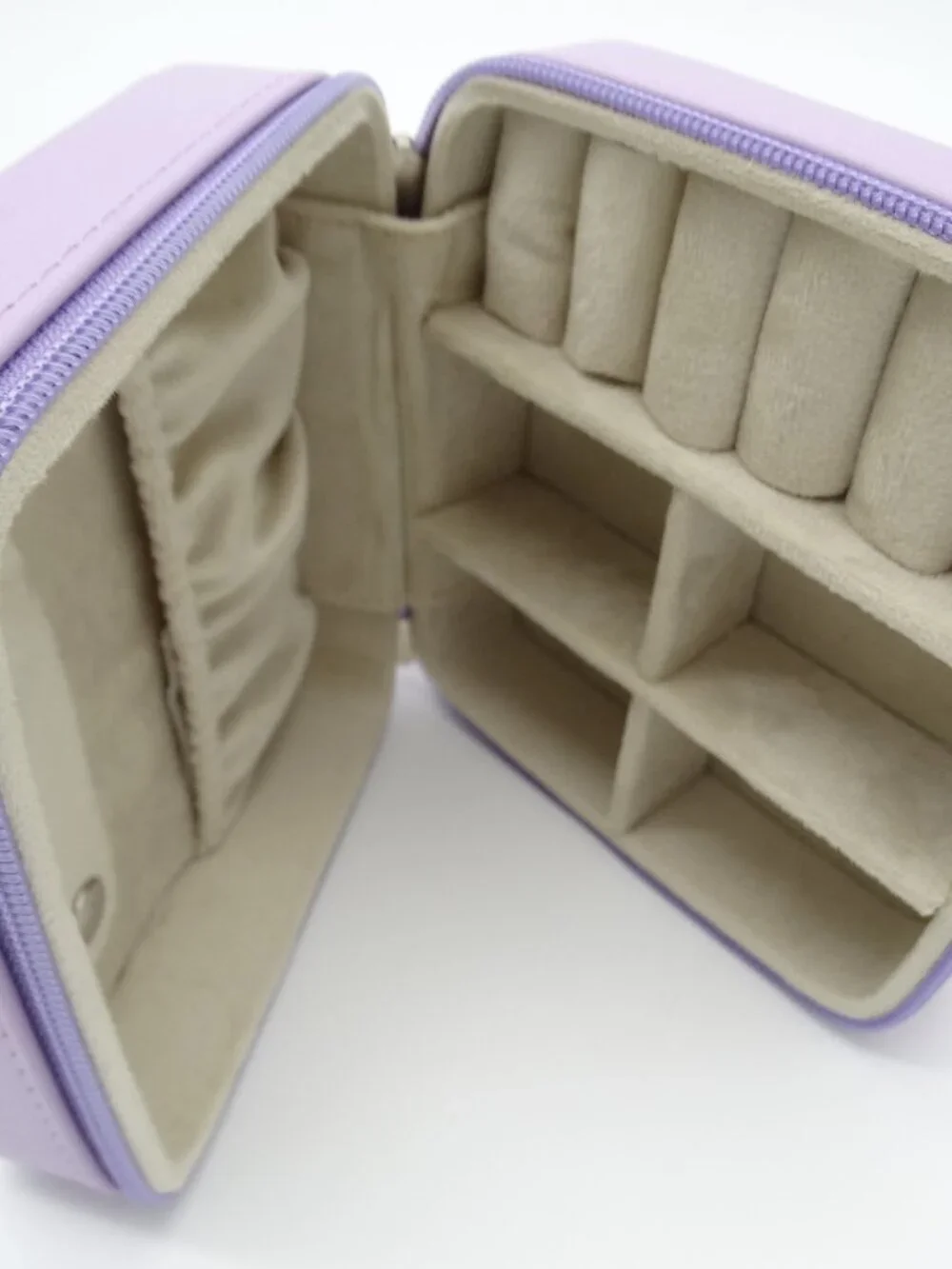Clinique Lavender Travel Jewelry Zip Around Fabric Lined Square Case